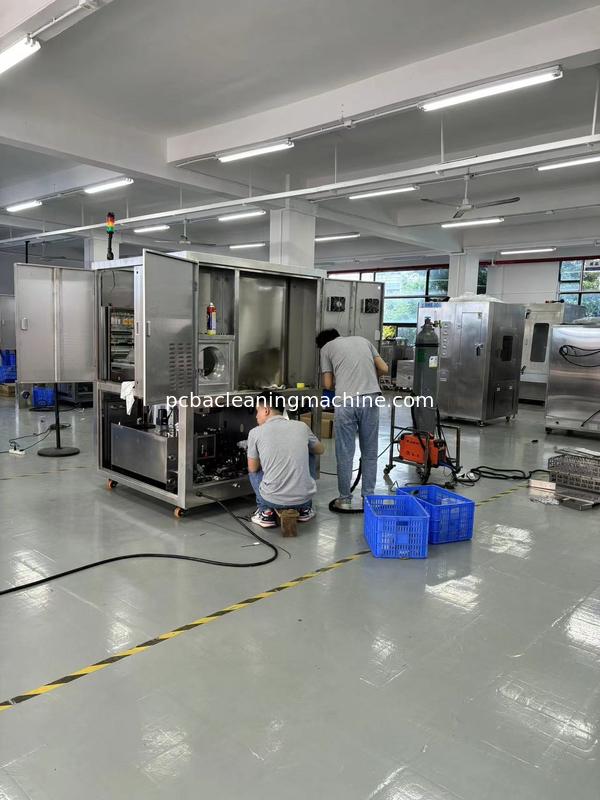 Tipo de grupo máquina de PCBA do deflux da lavagem do pulverizador com 3 distribuidores do pulverizador 2 de PCBA camadas do armário da cesta 1wash