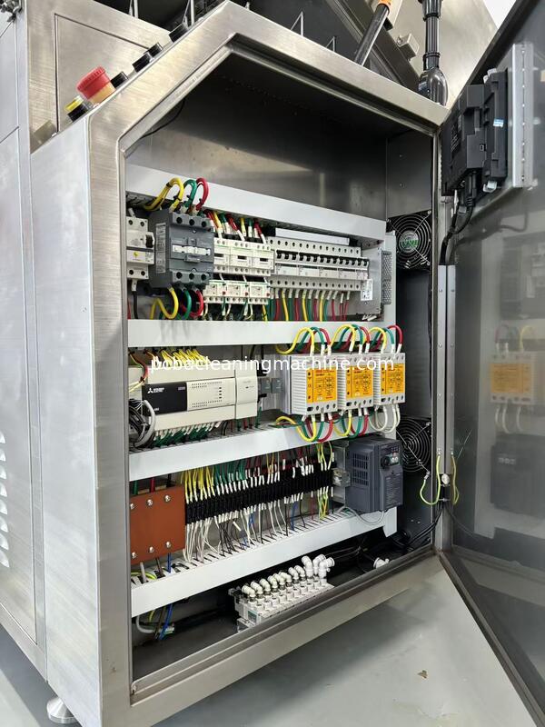 Máquina de Limpeza Automática de Paletes com Controle PLC, Apresentando Tanque de Líquido de 80L e Tempo de Secagem de 5 a 15 Minutos, Adequada para Vários Tipos de Paletes