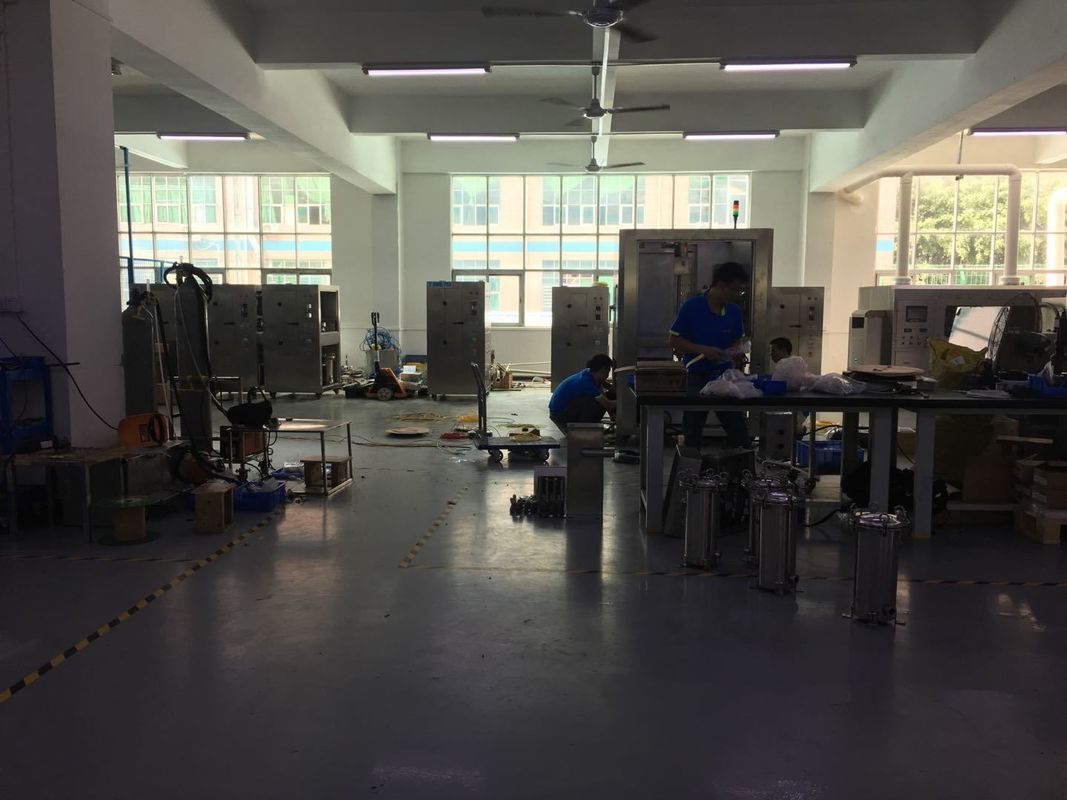 Sobre 500 grupos instalou a solda pneumática material de aço inoxidável de Smt colam o líquido de limpeza automático do estêncil da impressão