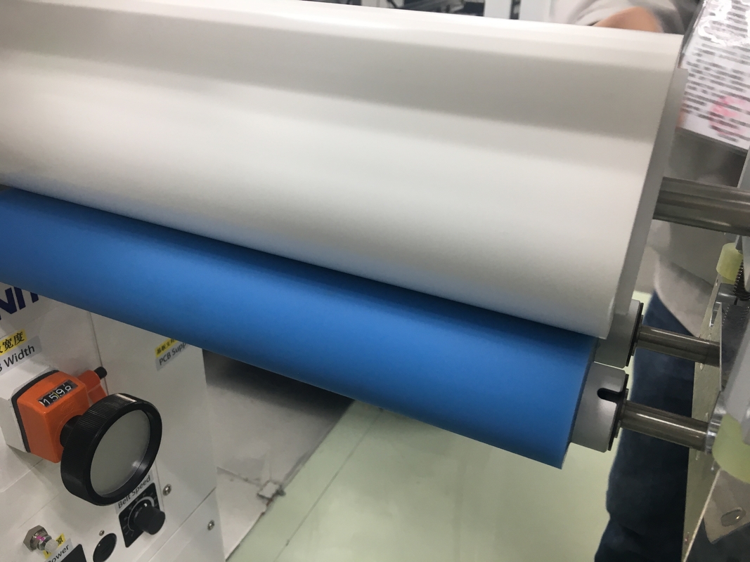 Cor branca de limpeza adesiva de Smt da largura da máquina 300mm do PWB do ESD